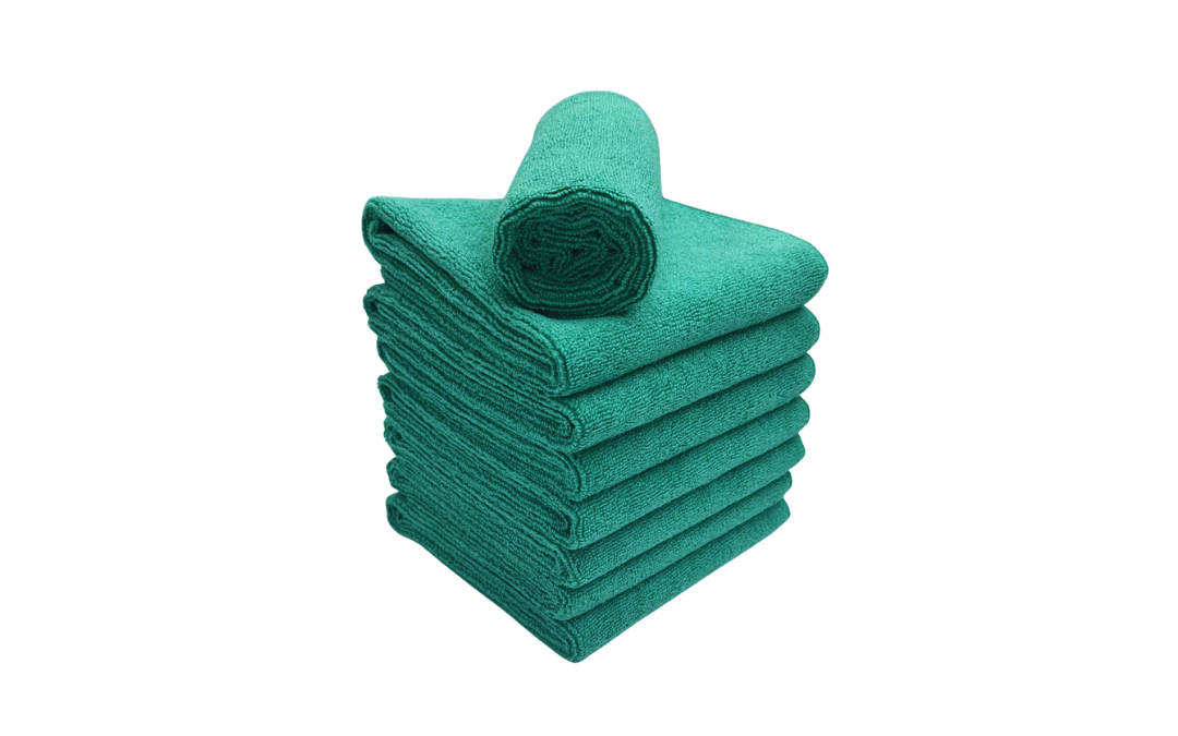Choosing the Right Cloth for Your Car: Why Microfiber Towels Wins